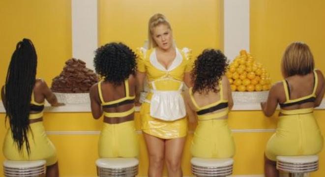 Amy Schumer Wants Us To Know What Our Ass Obsession Really Means